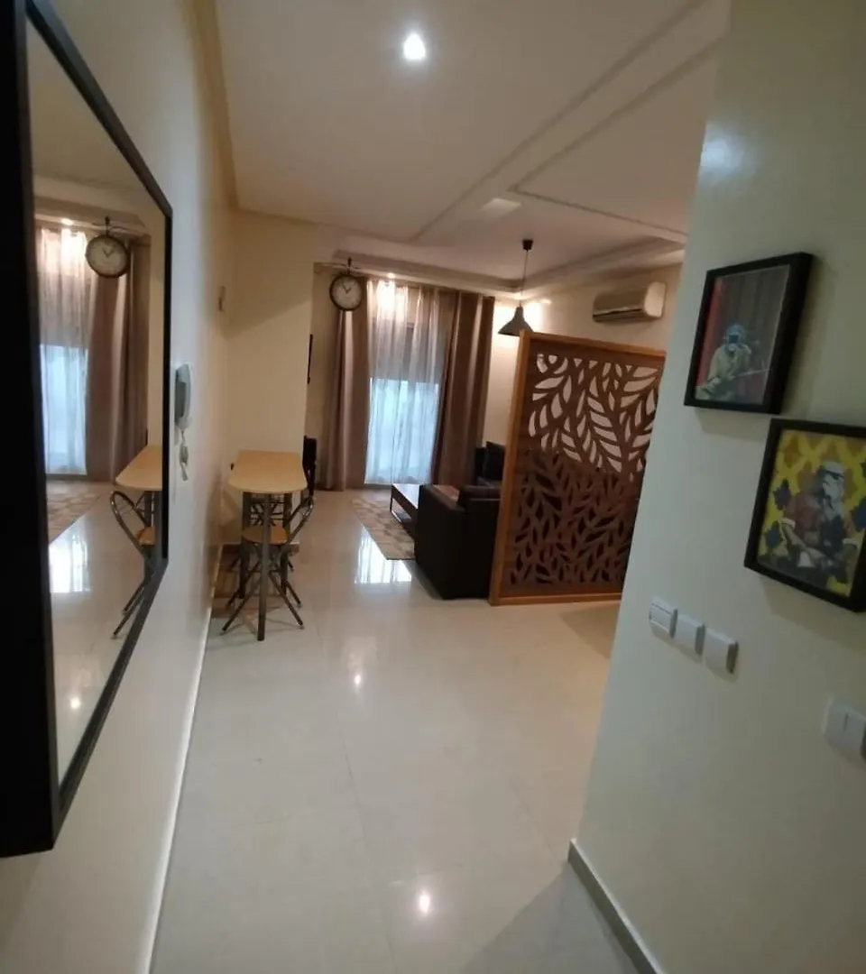 카사블랑카 Cozy 1-Br With Large Terrace 아파트